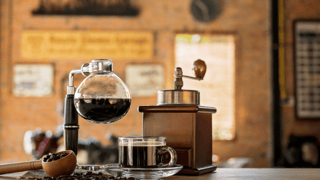 maison du cafe cafetiere depression ambiance